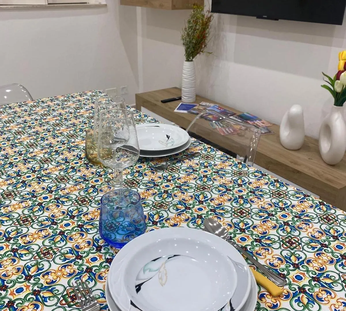 Apartament La Dimora Di Ted Syrakuzy 0*,  Włochy